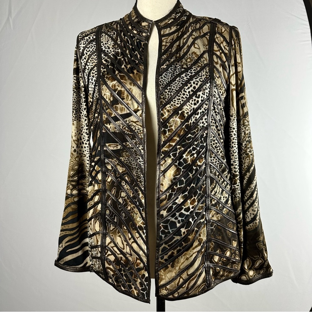 CHICO'S FAUX LEATHER TRIM CARDIGAN ANIMAL PRINT - SIZE 0
